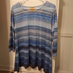 Ruby Rd. Blue and Gray Patterned Tunic